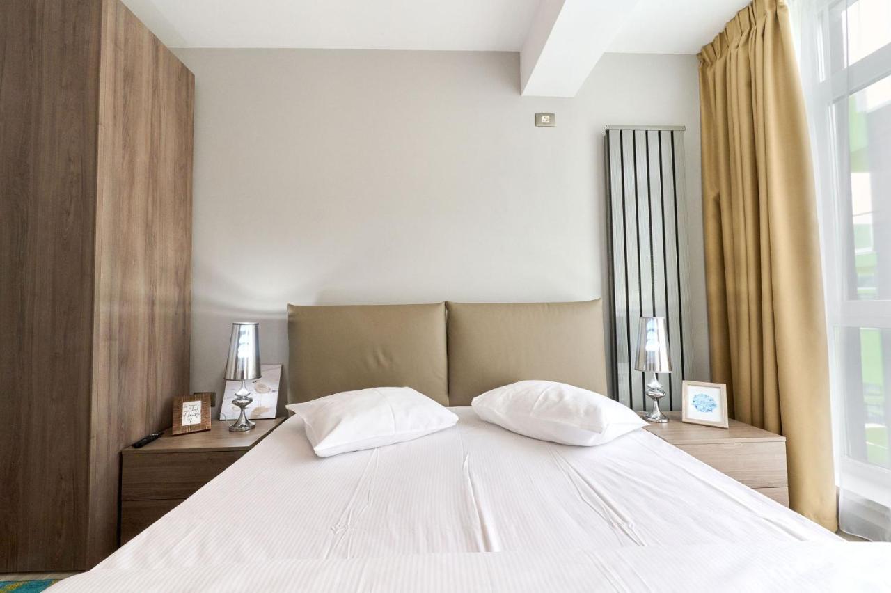 Olive Apartment In Spa N Pool Resort-Parking Mamaia Ngoại thất bức ảnh