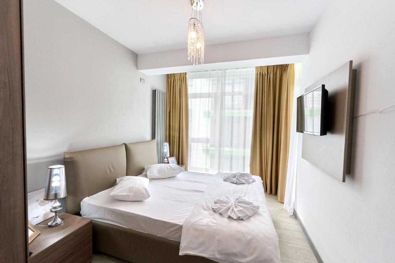 Olive Apartment In Spa N Pool Resort-Parking Mamaia Ngoại thất bức ảnh